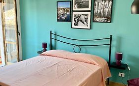 Stanza In Appartamento Condiviso Double Room With Private Bathroom And Balcony In A Shared House